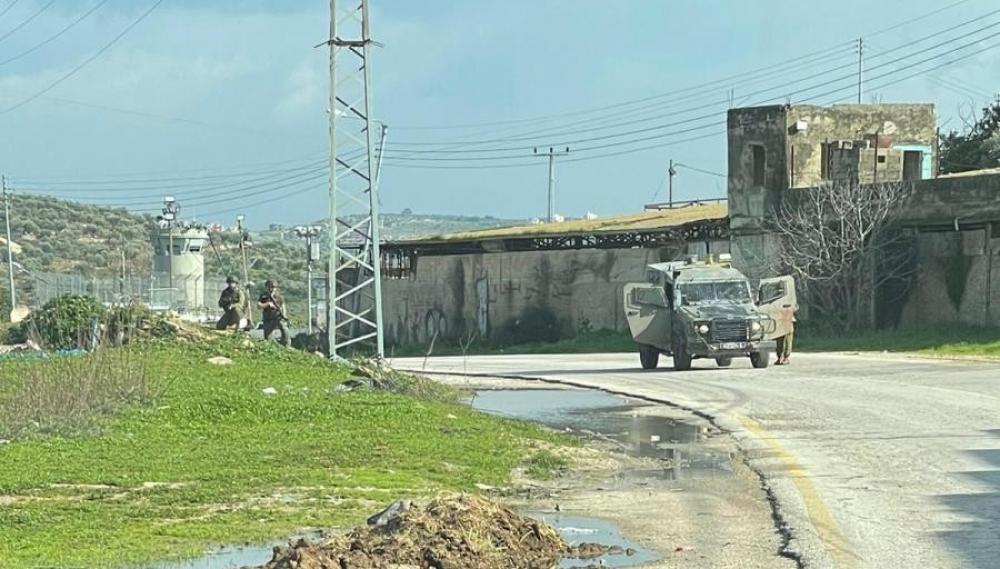  إصابة شاب فلسطيني برصاص العدو على حاجز بيت فوريك شرق نابلس