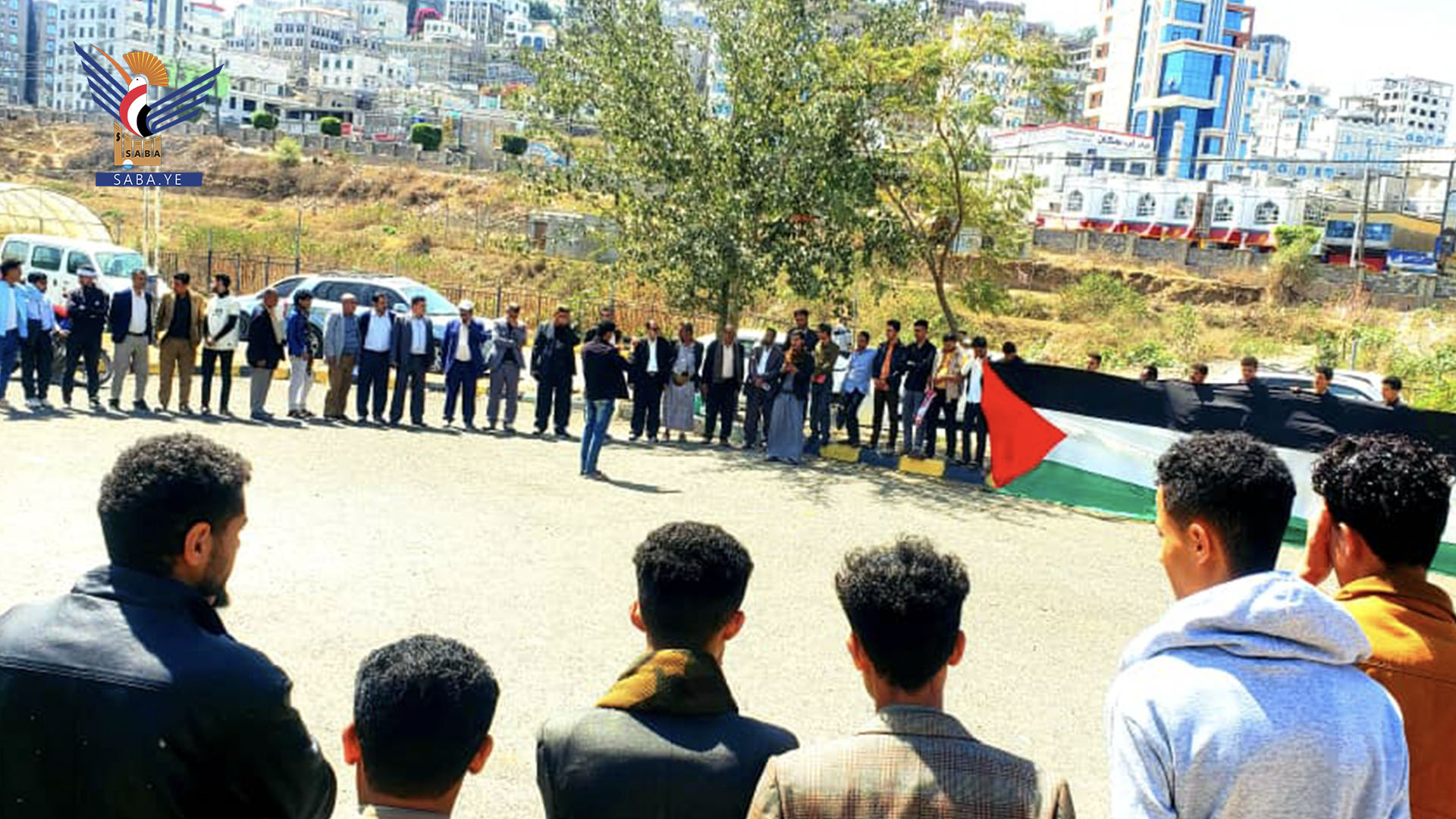 وقفة حاشدة بكلية الزراعة بجامعة إب تضامنا مع الشعب الفلسطيني