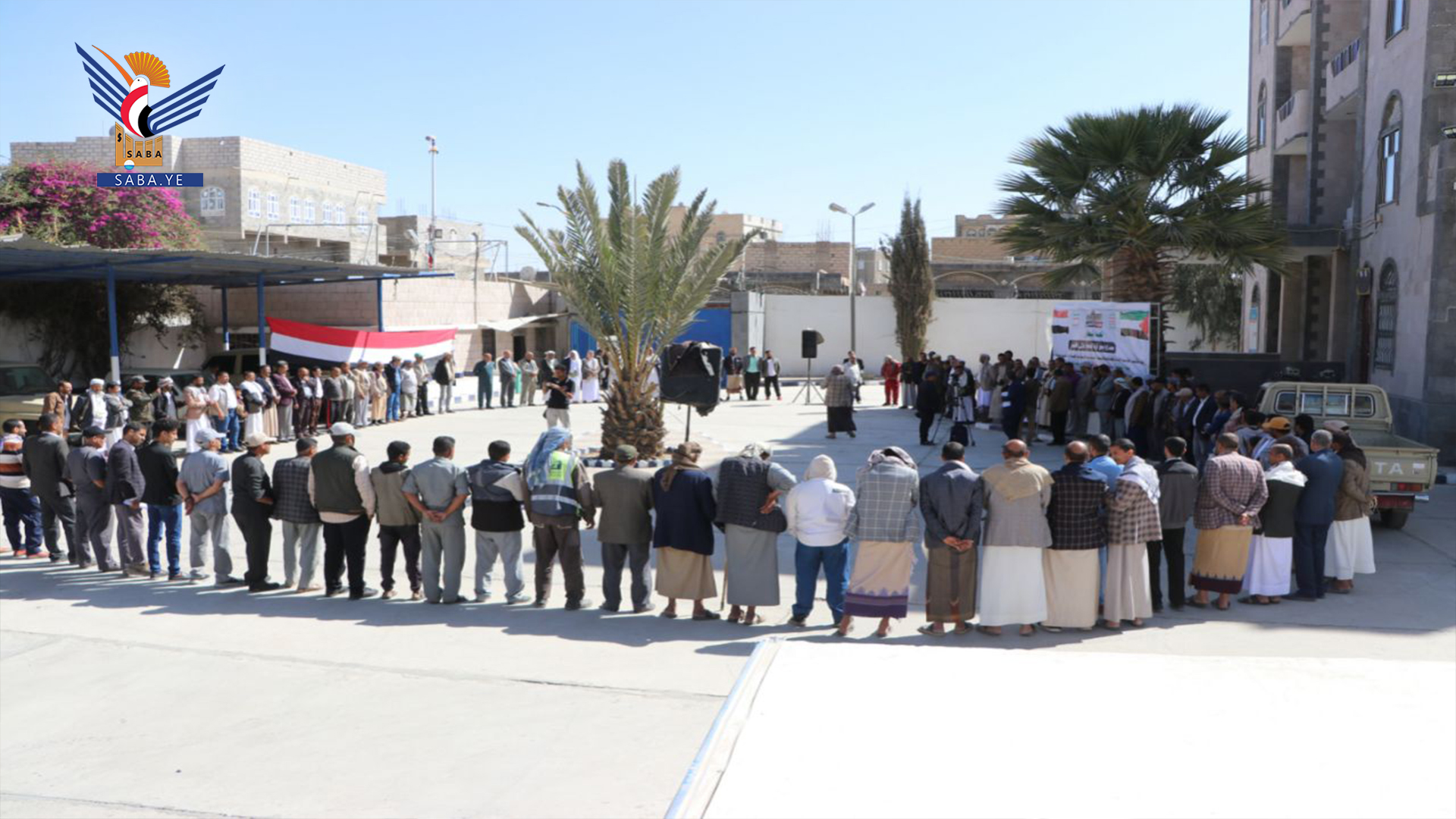 ذمار.. وقفة لمؤسسة الاتصالات والبريد والإنشاءات تضامنا مع الشعب الفلسطيني