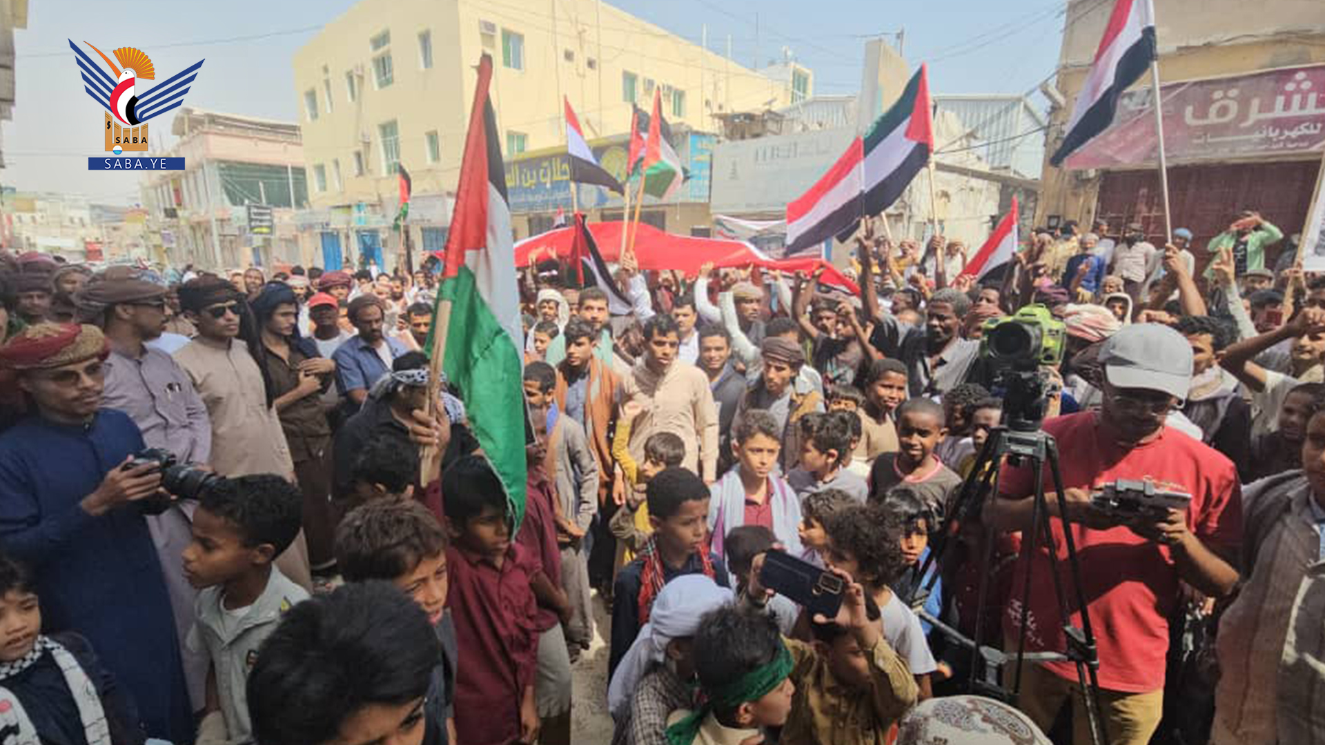 مهرجان جماهيري في محافظة المهرة تضامنا مع الشعب الفلسطيني