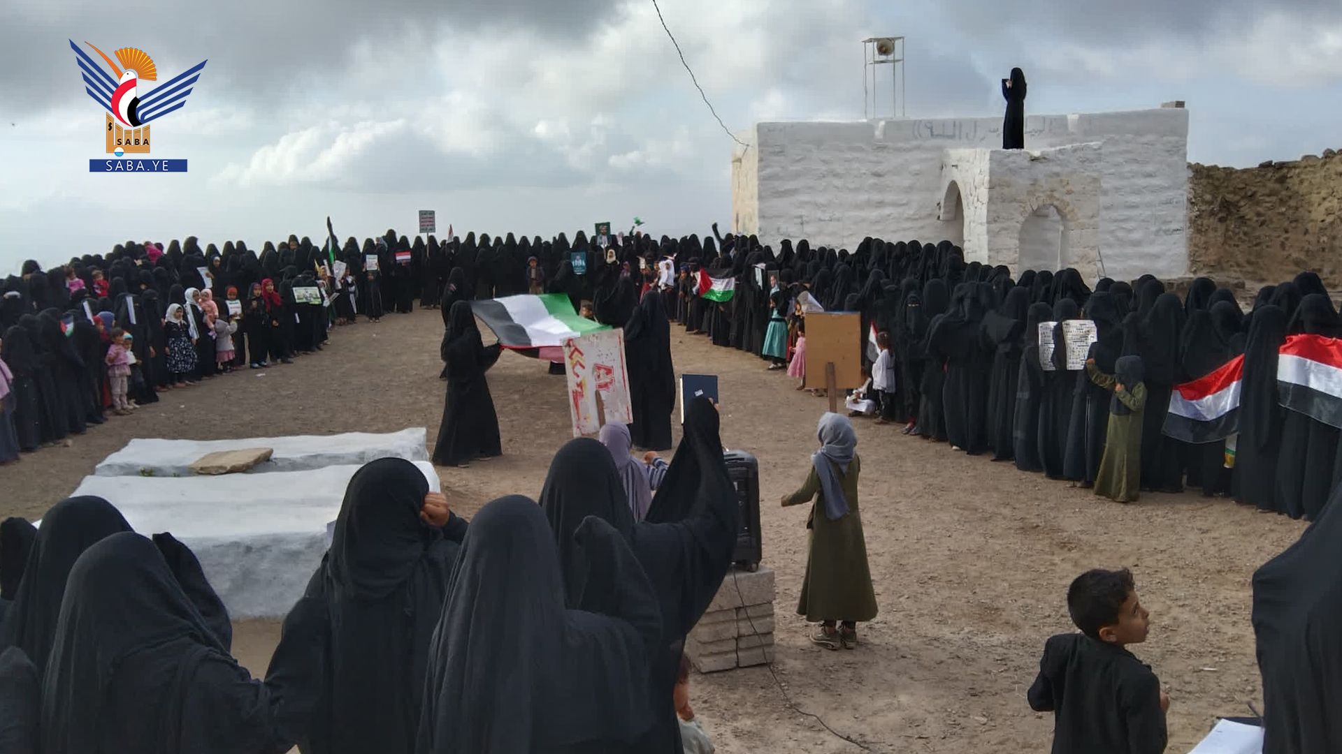 الهيئة النسائية الثقافية العامة في مديرية المدان بعمران تتضامن مع الشعب الفلسطيني