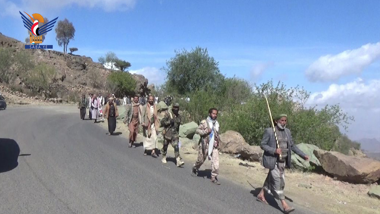 مسير لخريجي الدفعة الثالثة من دورات “طوفان الأقصى” بالحيمة الداخلية بصنعاء