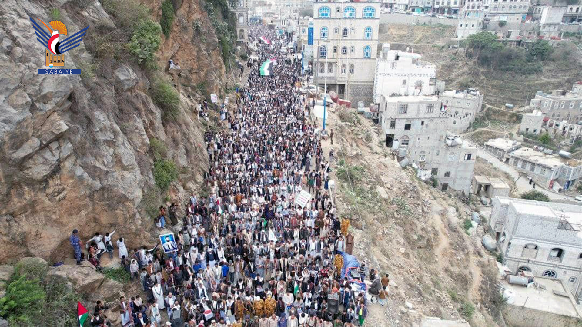 مسيرات جماهيرية غير مسبوقة في حجة تضامناً مع الشعب الفلسطيني