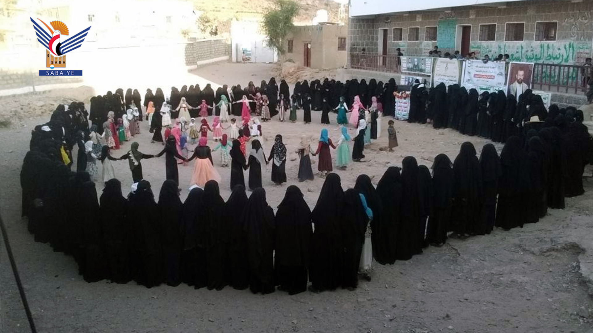 وقفات للهيئة النسائية في حجة تضامناً مع الشعب الفلسطيني