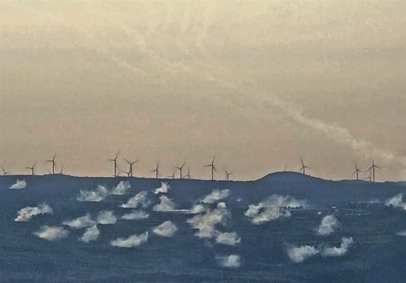 إعلام العدو: حزب الله أطلق نحو 100 صاروخ باتجاه الجليل والجولان