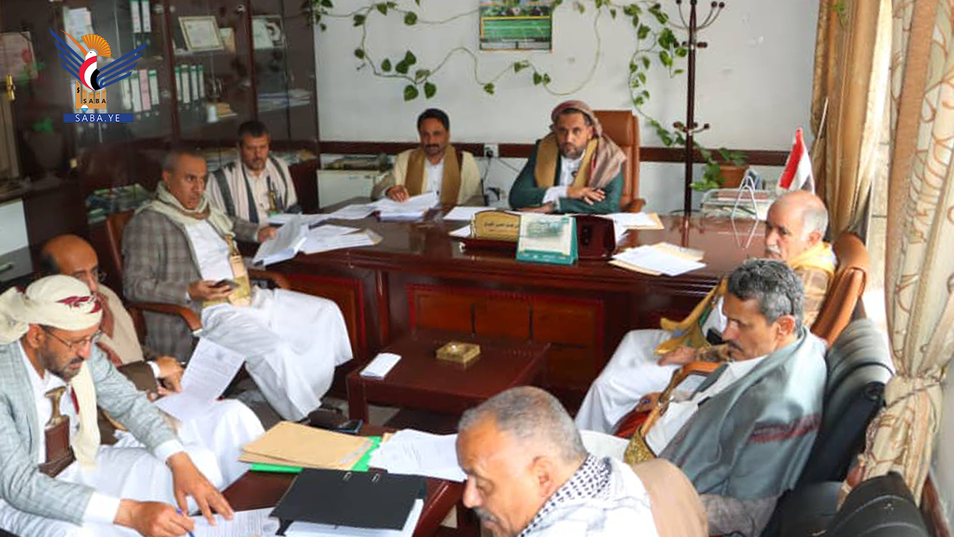 إدارية محلي محافظة صنعاء تناقش المواضيع المتعلقة بتطوير الأداء التنموي