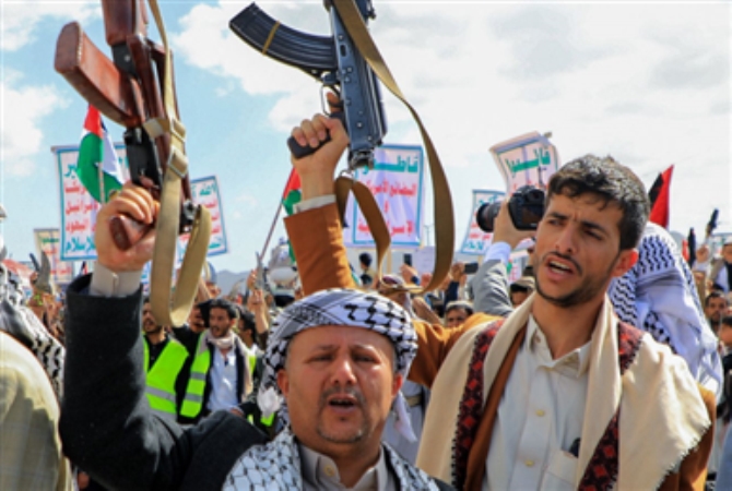 الجبهة البحريّة تواصل اشتعالها: صنعاء ترهق واشنطن الجبهة البحريّة تواصل اشتعالها: صنعاء ترهق واشنطن