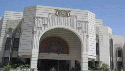 مجلس الوزراء يبارك قراري المصالحة الوطنية والحل السياسي ودمج جهازي الأمن السياسي والقومي مجلس الوزراء يبارك قراري المصالحة الوطنية والحل السياسي ودمج جهازي الأمن السياسي والقومي