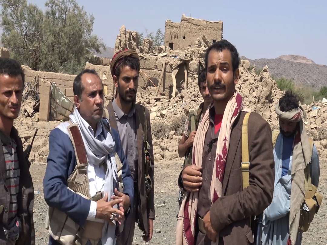 مدير مكتب رئاسة الجمهورية يتفقد أحوال المرابطين في محور نجران مدير مكتب رئاسة الجمهورية يتفقد أحوال المرابطين في محور نجران