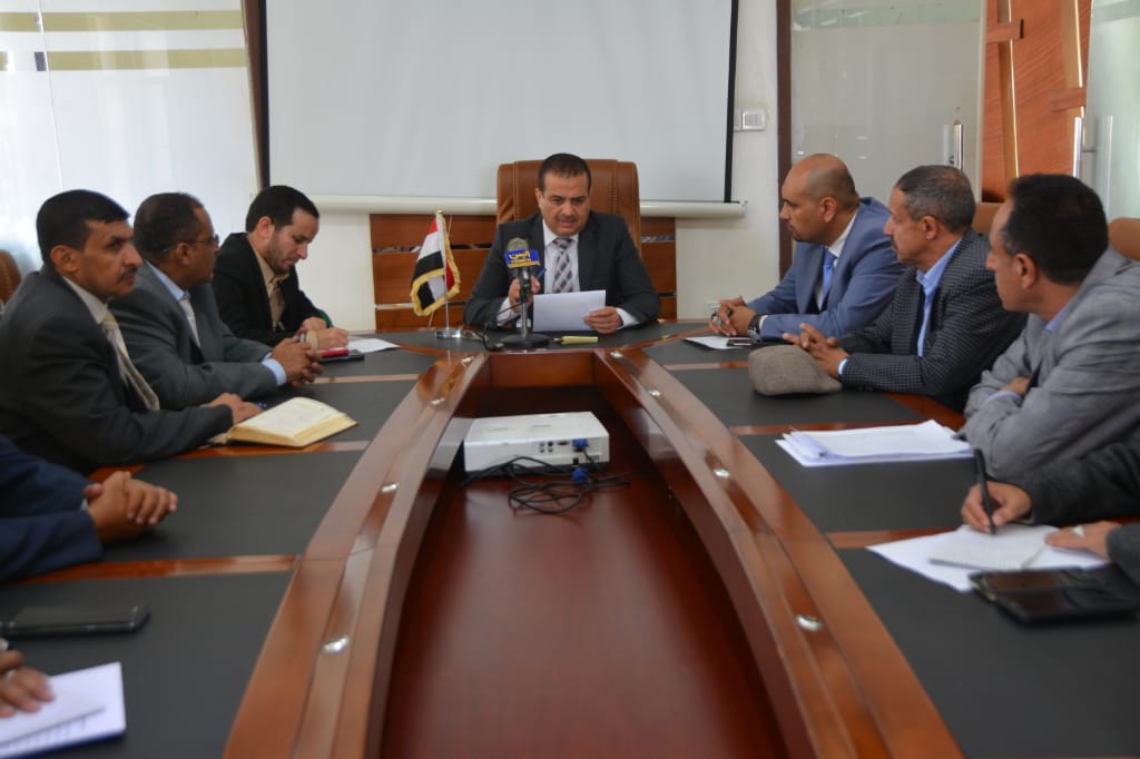 وكيل وزارة الصناعة يطلع على مستوى تنفيذ النزول الميداني للأسواق
