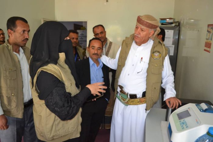 محافظ إب يطلع على استعدادات تدشين حملة التوعية ببطاقة بيان المنتجات محافظ إب يطلع على استعدادات تدشين حملة التوعية ببطاقة بيان المنتجات