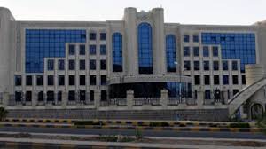 شركة النفط : وصول سفينتين تحملان مادة الديزل إلى غاطس ميناء الحديدة