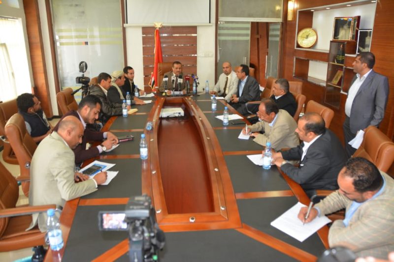 وزير الصناعة يؤكد على ضرورة اتخاذ الاجراءات القانونية الرادعة ضد المخالفين والمتلاعبين بقوت المواطنين وزير الصناعة يؤكد على ضرورة اتخاذ الاجراءات القانونية الرادعة ضد المخالفين والمتلاعبين بقوت المواطنين