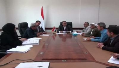 اجتماع برئاسة وزير المياه والبيئة لمناقشة الأضرار البيئية الناجمة عن العدوان