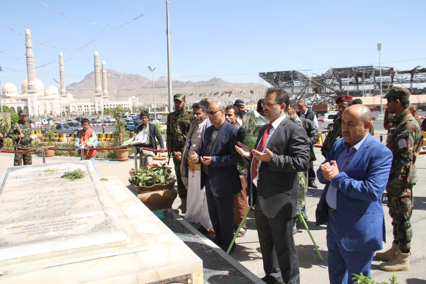 هشول والجنيد يزوران ضريح الرئيس الشهيد الصماد ورفاقه