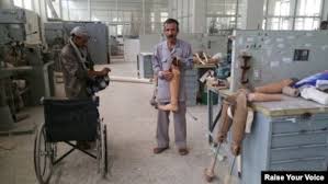 مركز الاطراف يقدم  اكثر 98 الف خدمة علاجية للمواطنين والمتضررين من العدوان . مركز الاطراف يقدم  اكثر 98 الف خدمة علاجية للمواطنين والمتضررين من العدوان .