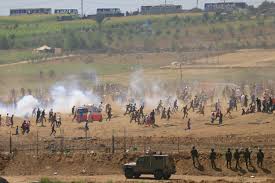 إصابة 23 مواطنا مقدسيا في بيت حنينا والاحتلال الإسرائيلي يغلق القدس