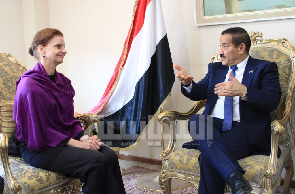 وزير الخارجية يؤكد دعم حكومة الإنقاذ لتنفيذ اتفاق الحديدة