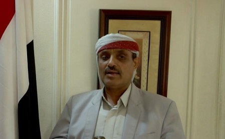 عضو السياسي الأعلى السامعي يعزي في وفاة القاضي عبدالله اليوسفي