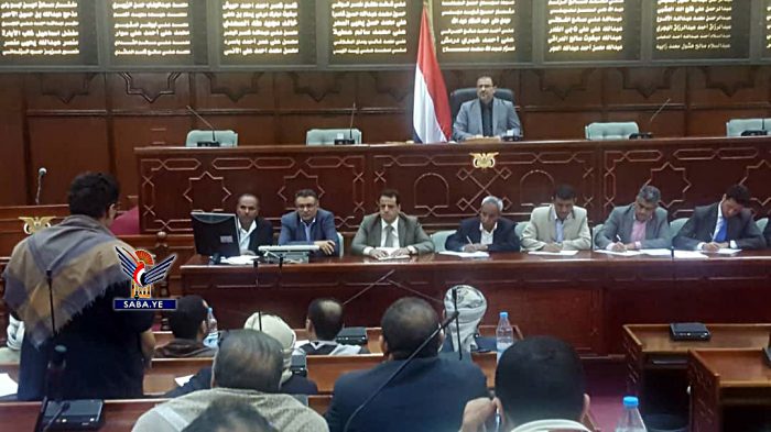 التعليم العالي بمجلس النواب تطلع على سير العملية التعليمية بجامعة 21 سبتمبر