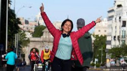 دول العالم تتجه لتخفيف إجراءات العزل وسط مخاوف من موجة ثانية لفيروس كورونا