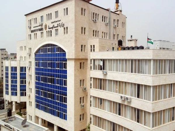 وزارة المالية الفلسطينية : لم نتمكن من توفير رواتب الموظفين عن مايو وزارة المالية الفلسطينية : لم نتمكن من توفير رواتب الموظفين عن مايو