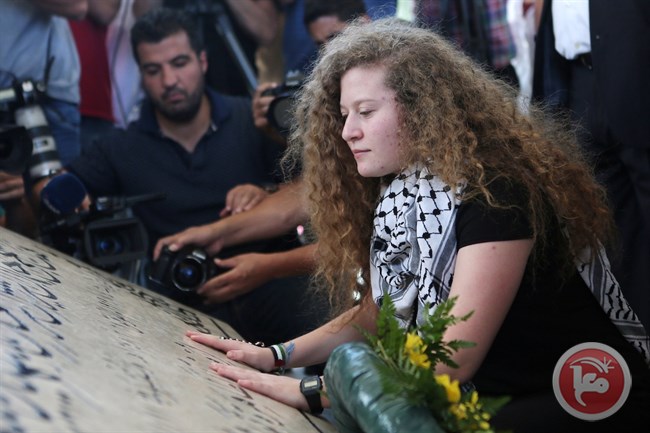 احلام مستغانمي: عهد التميمي صفعت العدو بابتسامتها احلام مستغانمي: عهد التميمي صفعت العدو بابتسامتها