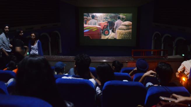 الذكاء الاصطناعي يتنبأ بمن سيشاهد الفيلم الذكاء الاصطناعي يتنبأ بمن سيشاهد الفيلم