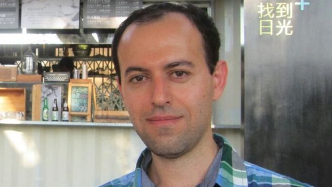 جائزة فيلدز العالمية في الرياضيات تُسرق من لاجئ كردي بعد تسلمها جائزة فيلدز العالمية في الرياضيات تُسرق من لاجئ كردي بعد تسلمها