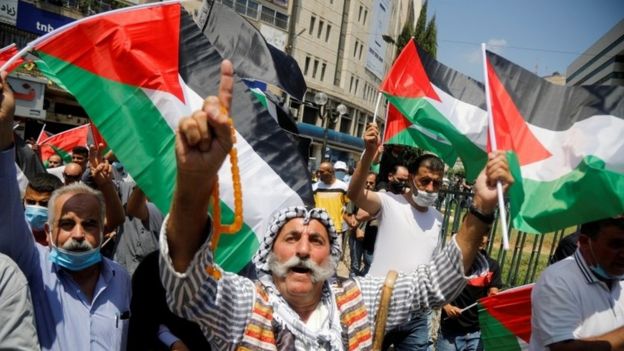 مثقفون عرب يقاطعون جوائز الإمارات بعد تطبيع علاقاتها مع إسرائيل