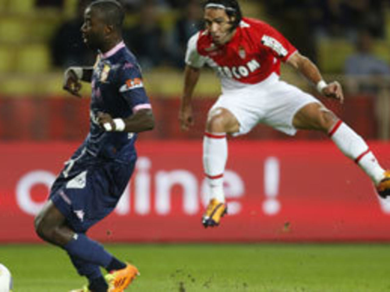 فريق موناكو يتعادل مع ضيفة رانس في الدوري الفرنسي لكرة القدم