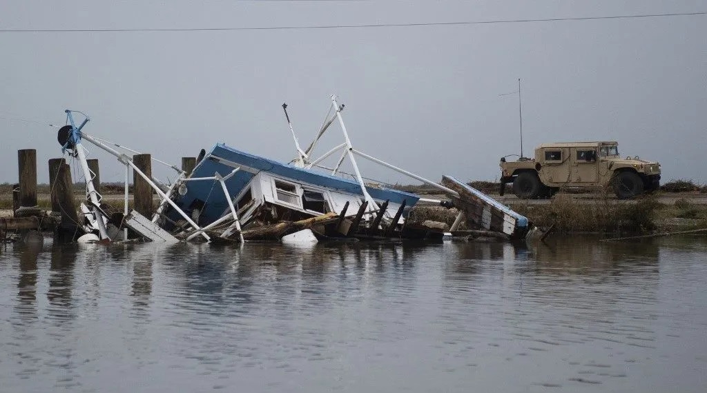 مصرع 14 شخص حصيلة الإعصار (لورا) في ولايتي لويزيانا وتكساس الامريكيتين