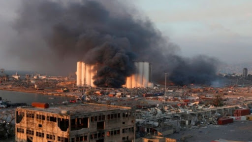 الجيش اللبناني يعلن العثور على 4.35 طن من نترات الأمونيوم قرب مدخل مرفأ بيروت