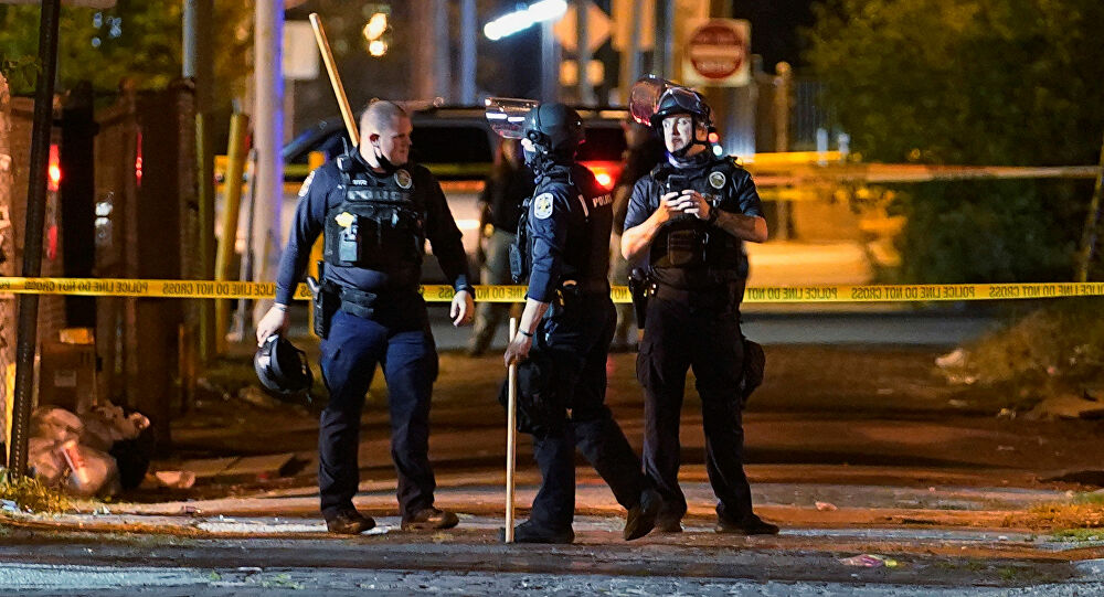 احتجاجات ضد عنصرية الشرطة في مدينة لويفيل الأمريكية