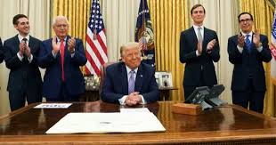 ترامب يمدد حظر التنقيب عن النفط والغاز قبالة نورث كارولاينا وفرجينيا