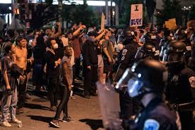 اعتقال 14 شخصاً مع تجدد الاحتجاجات على مقتل أمريكية من أصل إفريقي في ولاية كنتاكي