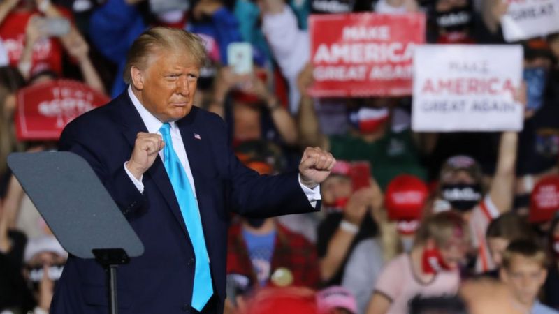 صحيفة نيويورك تايمز تقول إن دونالد ترامب أعلن أن شركاته تخسر كي يتهرب من دفع الضرائب