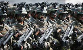 كوريا الجنوبية ترصد عرضا عسكريا ضخما لجارتها الشمالية