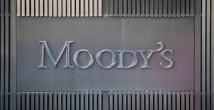 وكالة “موديز” تخفض تصنيف ديون بريطانيا بسبب ضعف النمو الاقتصادي