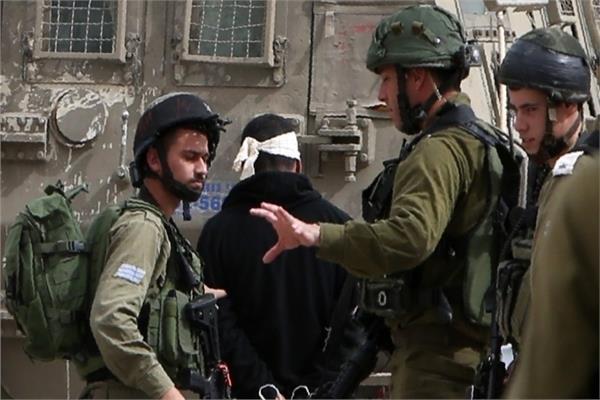 قوات الاحتلال الاسرائيلية تعتقل 11 فلسطينيا بينهم أسرى محررين