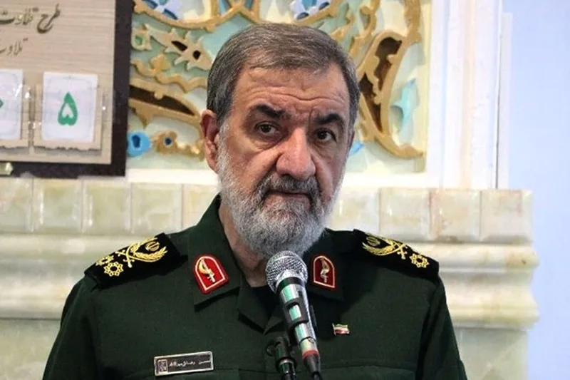 اللواء رضائي لقائد الثورة: أبناؤك سيصونون أمن إيران ورفعتها 