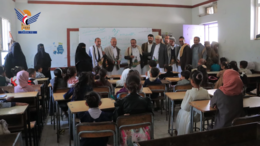 محافظ إب يتفقد أنشطة الدورات الصيفية بمركز "يافا" للبنات في مديرية المشنة