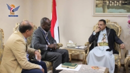 وزير الخارجية يلتقي مدير مكتب الأمن والسلامة للأمم المتحدة بصنعاء