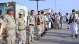 زيارة عيدية للموظفين والعمال المناوبين والمرابطين في مينائي الحديدة والصليف