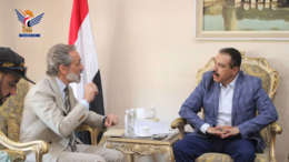 وزير الخارجية يلتقي المنسق المقيم للأمم المتحدة في صنعاء