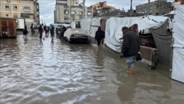 منخفض جوي يفاقم معاناة سكان غزة تحت وطأة عدوان إسرائيلي مستمر