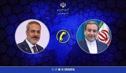 وزيرا خارجية إيران وتركيا يبحثان هاتفيا تصعيد الكيان الصهيوني هجماته على غزة وسوريا