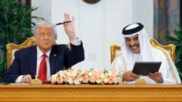 بعد زيارته لقطر... نشطاء "الإصلاح" يبالغون في تمجيد ترامب