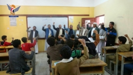 قيادة مؤسسة الطرق تتفقد الدورات الصيفية بمديريتي صنعاء القديمة وبني الحارث
