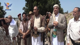 أمين العاصمة ومحافظ الحديدة يزوران المرابطين في الساحل الغربي